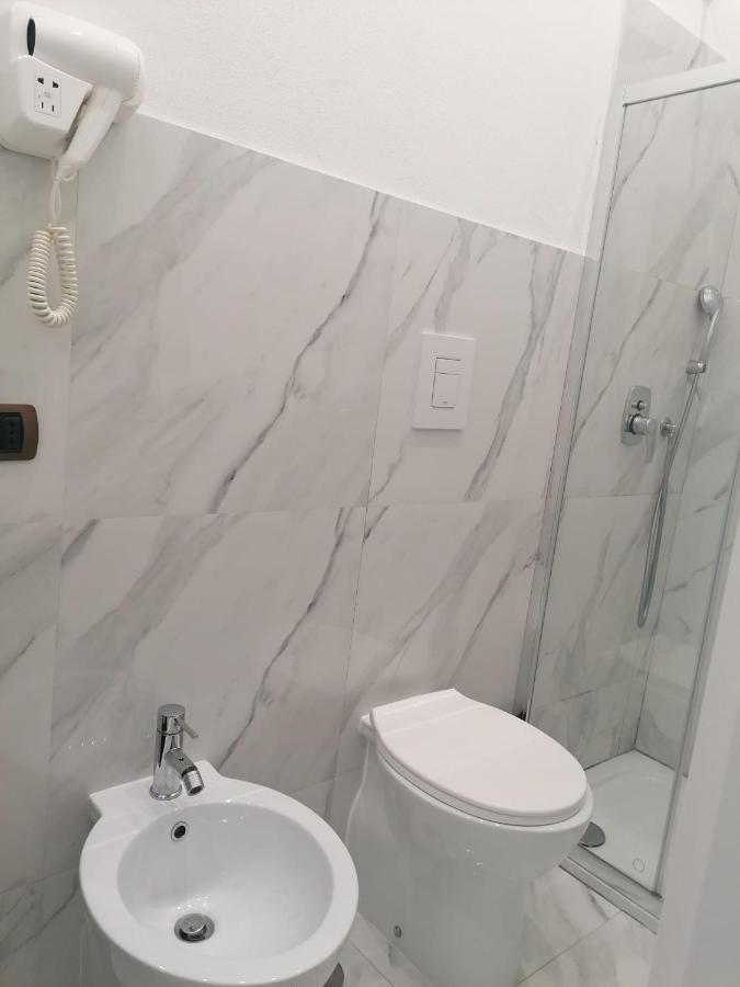 نابولي Residence Appartamenti Santa Teresa A Chiaia المظهر الخارجي الصورة