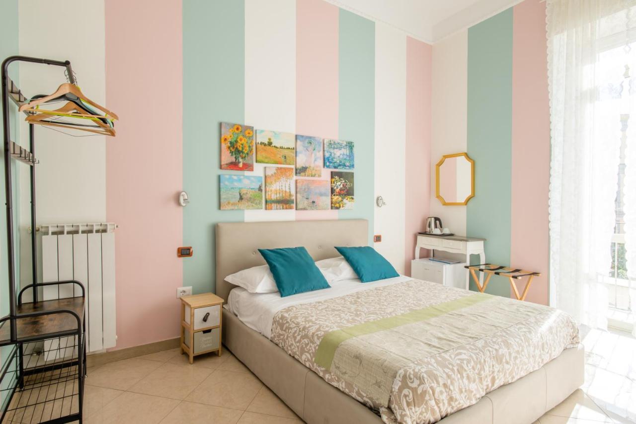 نابولي Residence Appartamenti Santa Teresa A Chiaia المظهر الخارجي الصورة