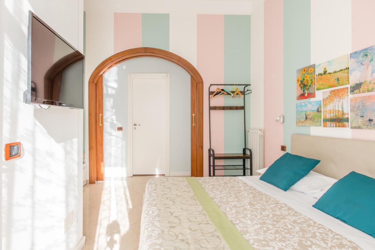 نابولي Residence Appartamenti Santa Teresa A Chiaia المظهر الخارجي الصورة